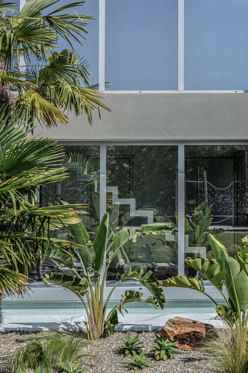 DMV1 Summer House