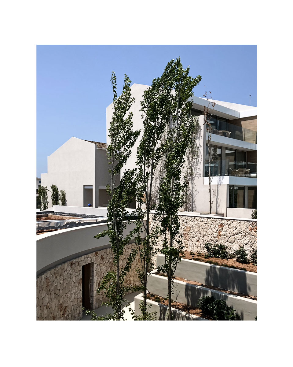 Ikos Porto Petro